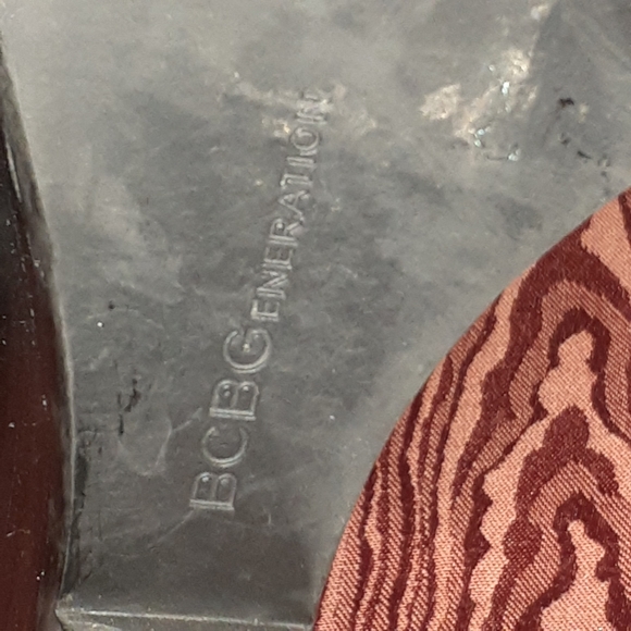 BCBG ENERATIC WOMEN'S LEATHER KNEE HIGH WEDGE BOOTS SIZE 7 1/2B 37 1/2 - Picture 7 of 10